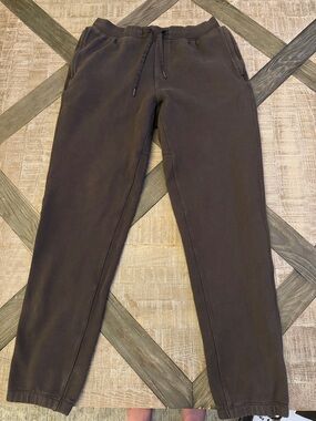 Men’s Brown Lululemon joggers